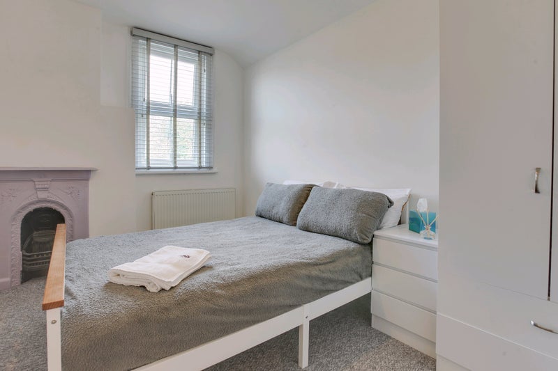 Room Dunmow Road in East Hertfordshire
