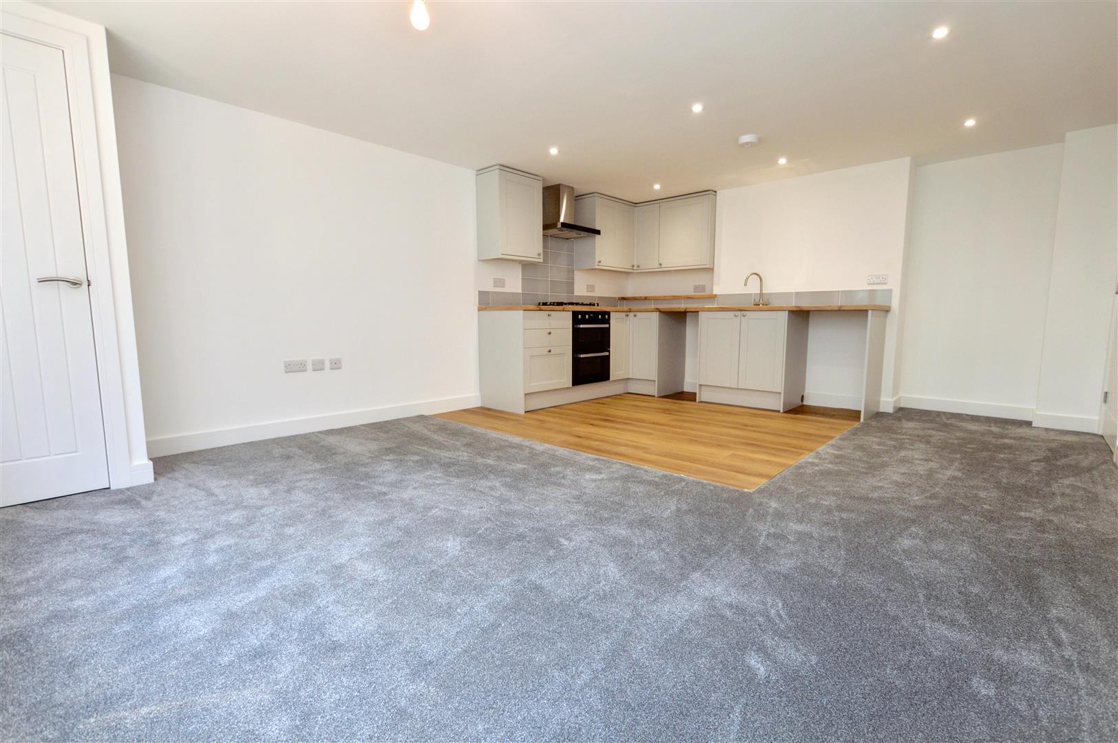 Flat Hankham Hall Road in Wealden