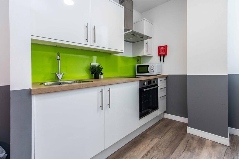 Flat Lister Gate in Nottingham