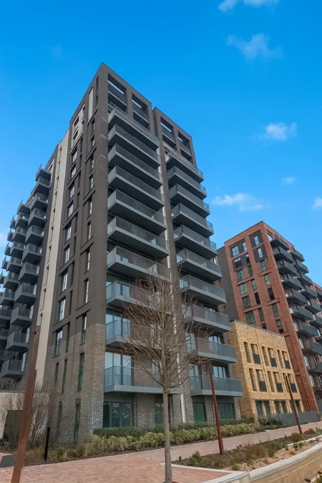 Flat Seva Drive in Greater London
