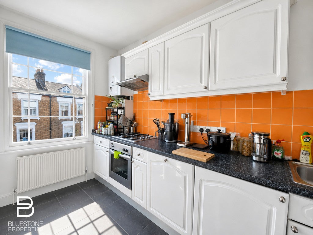House Wickwood Street in Greater London