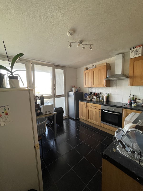 Room Peerless Street in Greater London