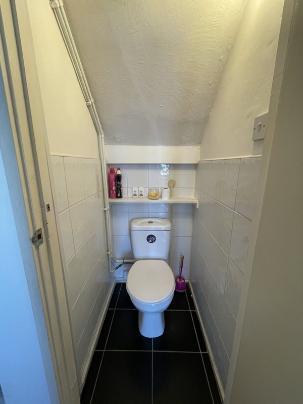 Room Peerless Street in Greater London