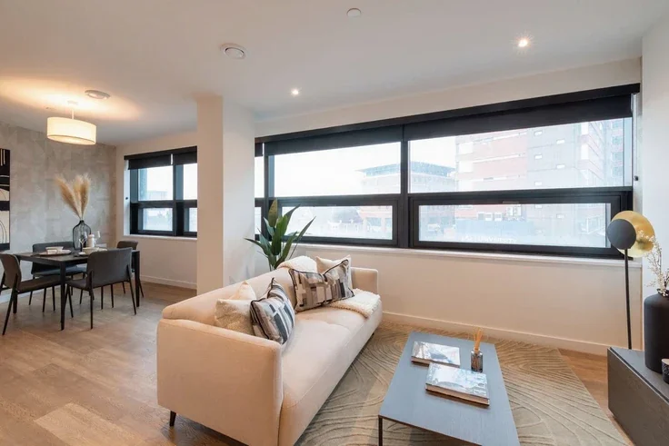 Flat Great Charles Street Queensway in Birmingham