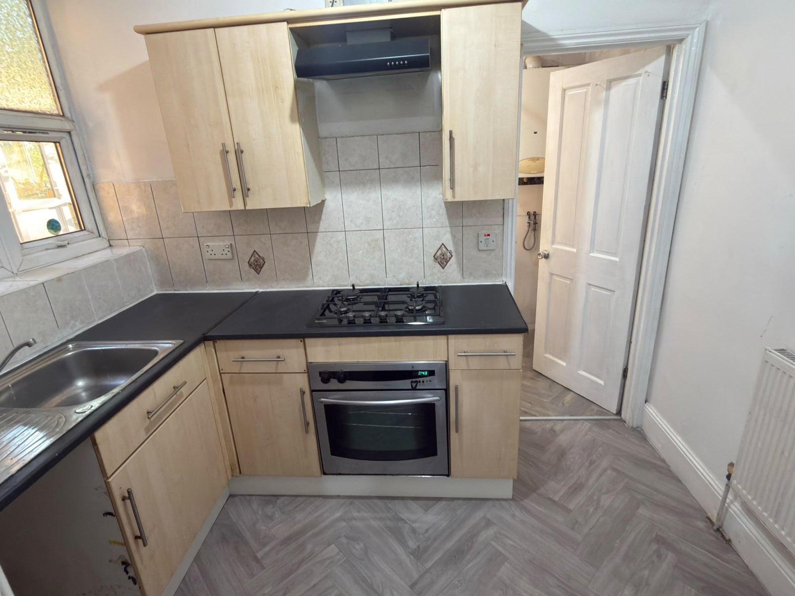 Flat Westwood Road in Greater London