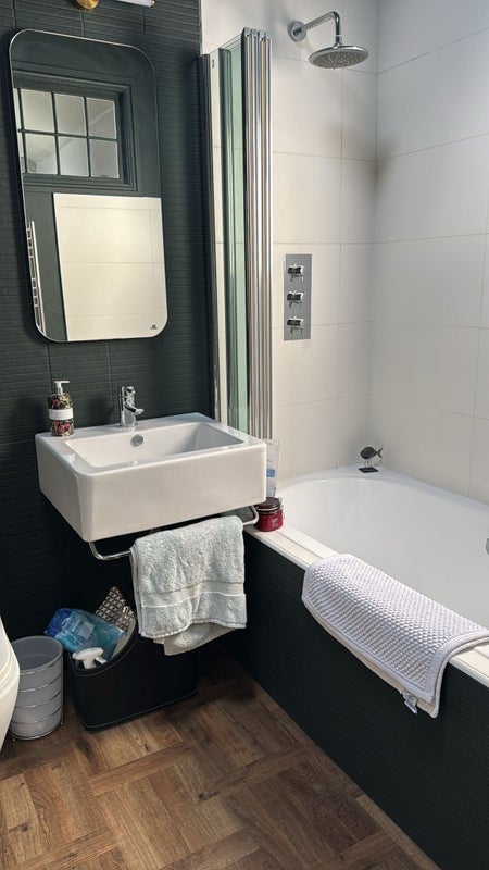 Room Cotham Hill in Bristol