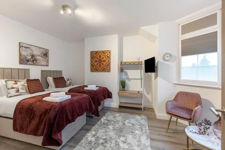 Flat Hamilton Road in Greater London