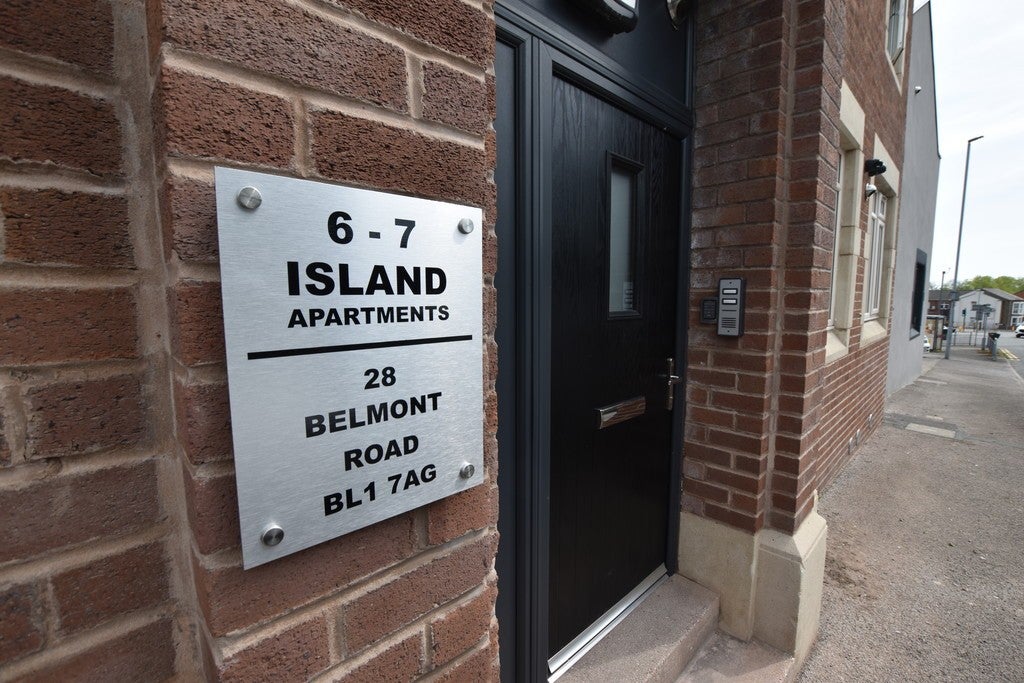 Flat Belmont Road in Bolton