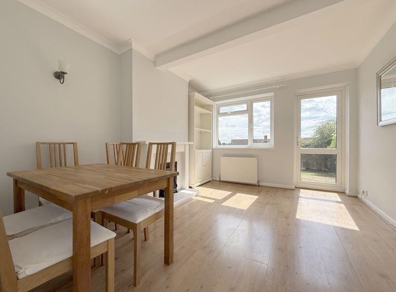 House Tempest Avenue in Hertsmere