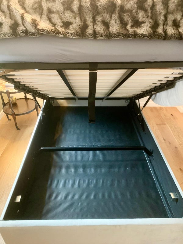 Room Hartington Road in Greater London