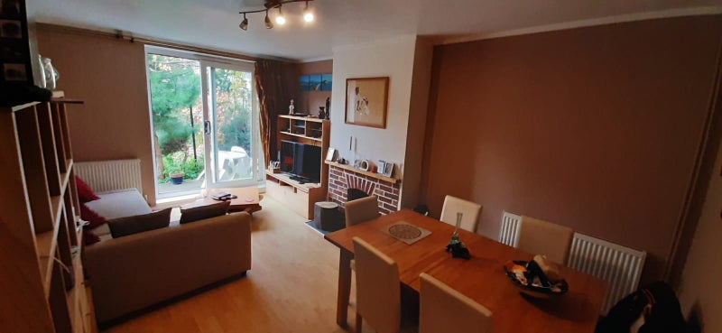Room Ganley Road in Greater London