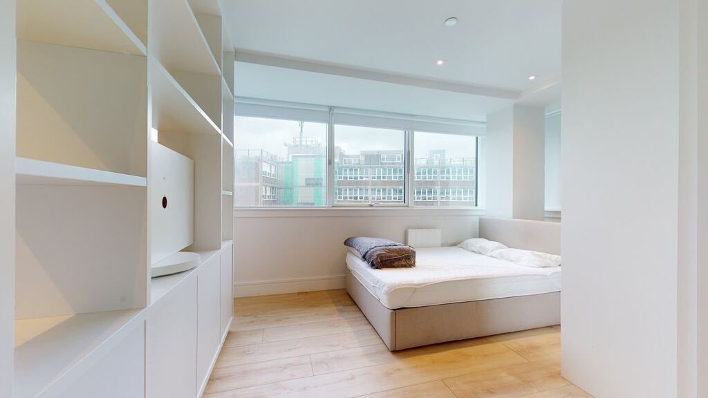 Flat Humphry Repton Lane in Greater London