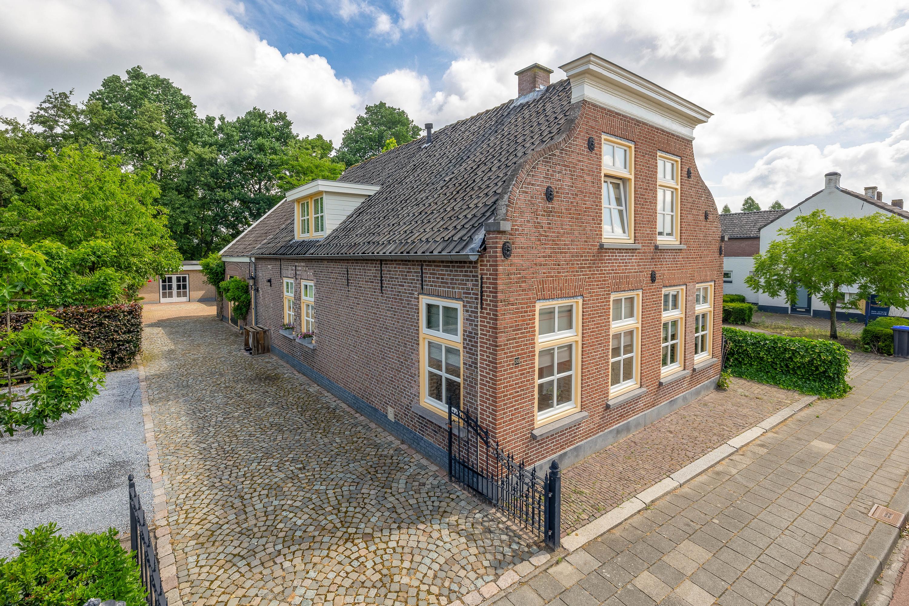 Huis Heistraat 38 in Sprang-Capelle