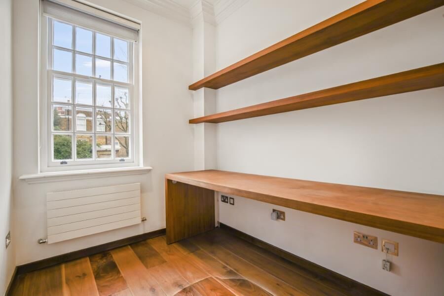 House Hamilton Terrace in City of Westminster