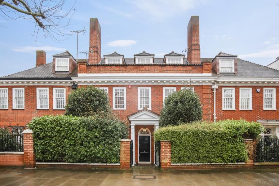 House Hamilton Terrace in City of Westminster