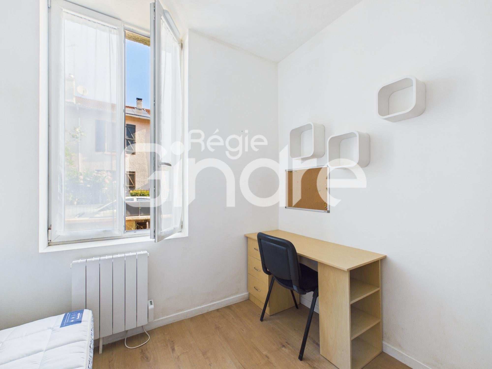 Flat Rue Colette in Lyon