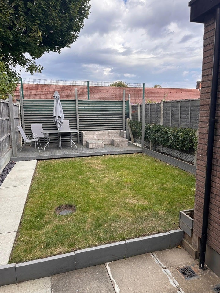 Room Davington Road in Greater London