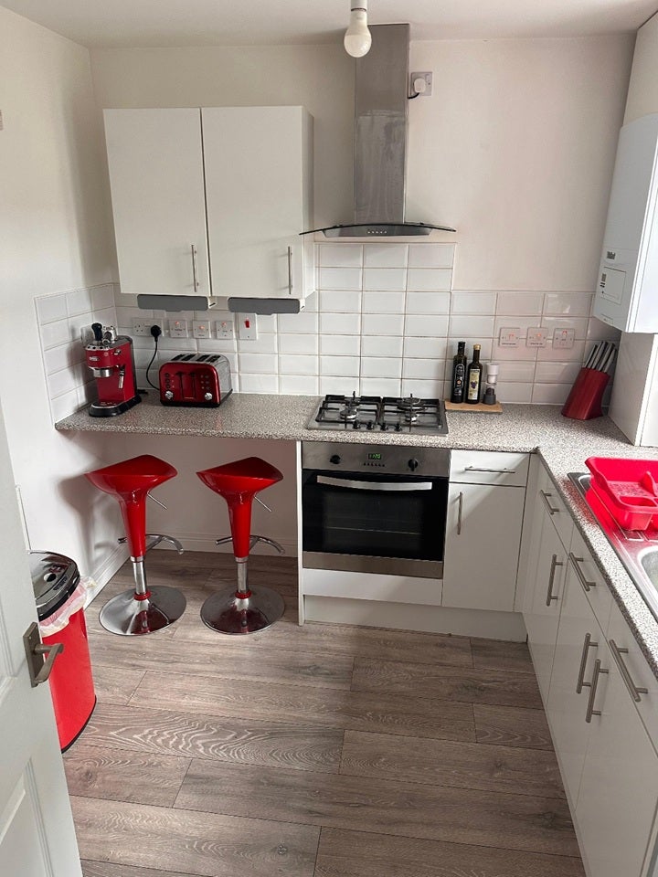 Room Davington Road in Greater London