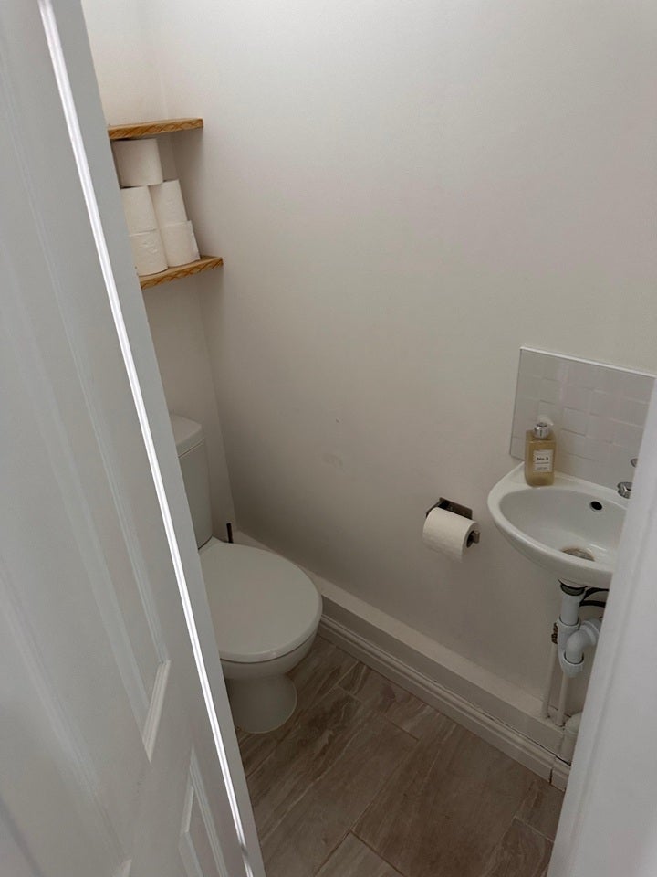 Room Davington Road in Greater London