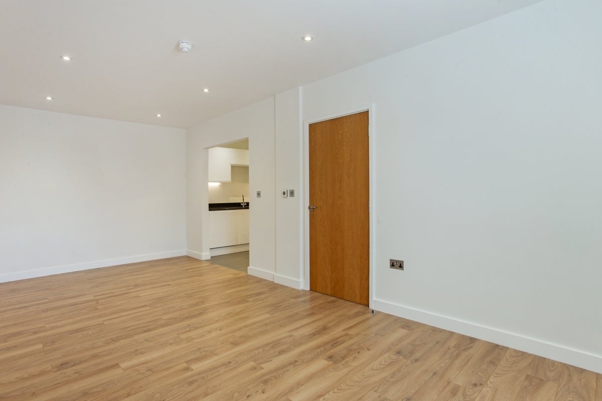 Flat St Leonards Road in Windsor