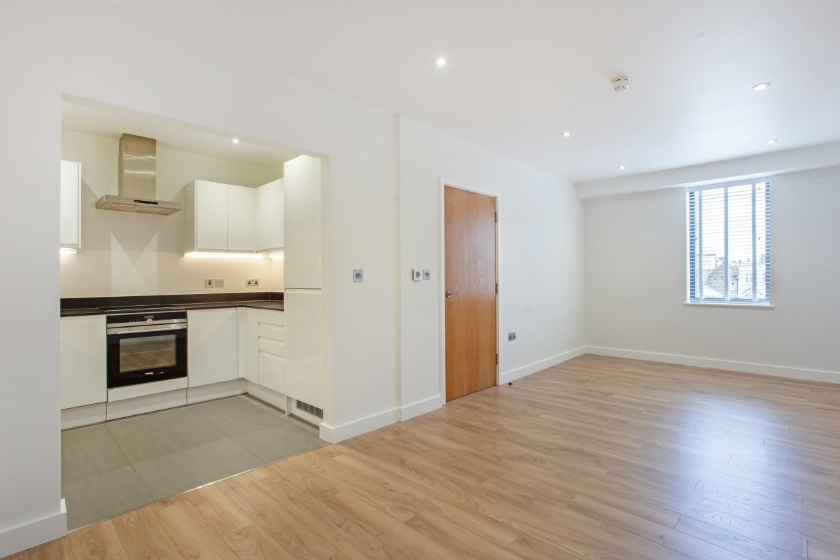 Flat St Leonards Road in Windsor