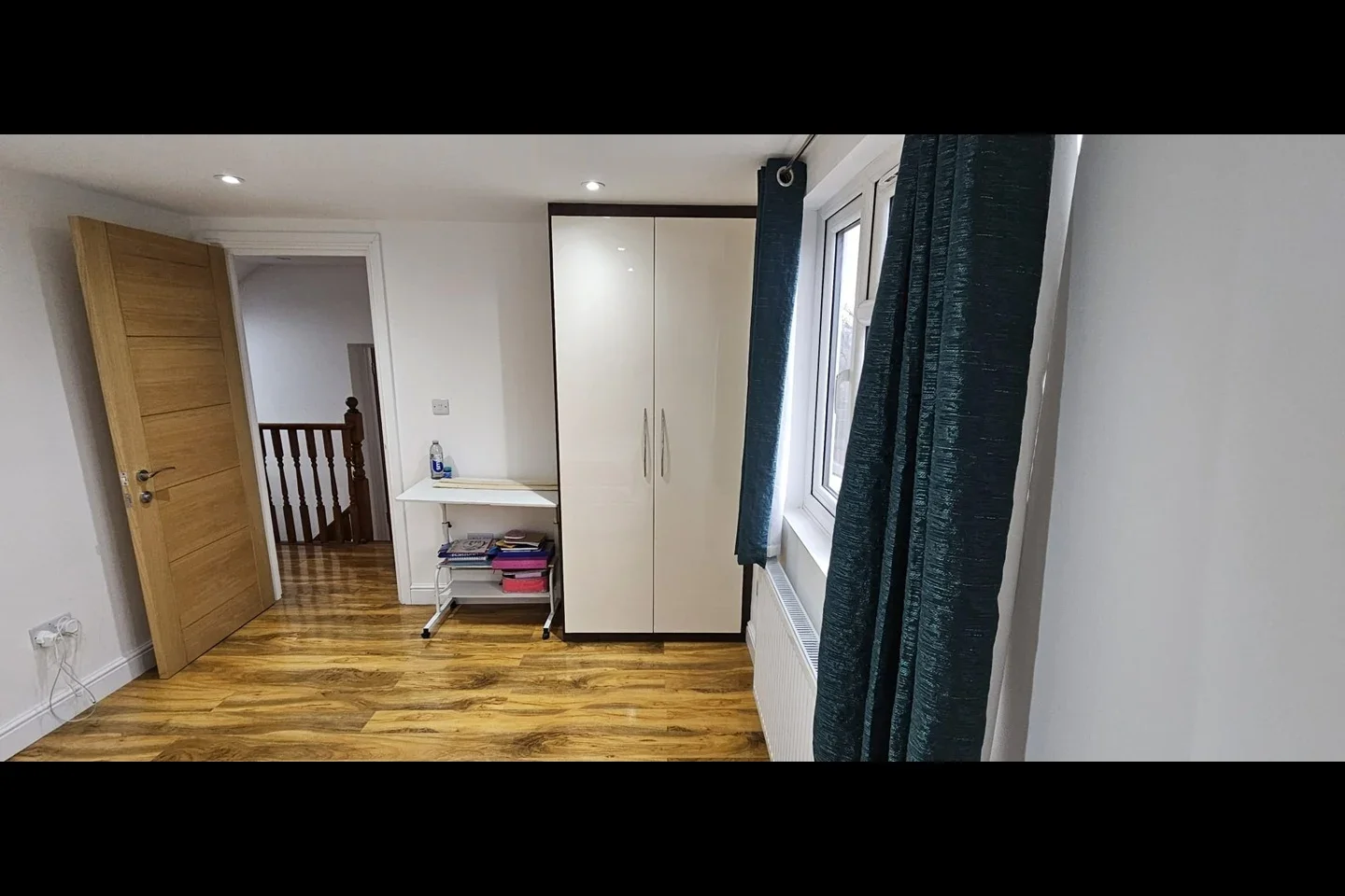 Room Fencepiece Road in Greater London