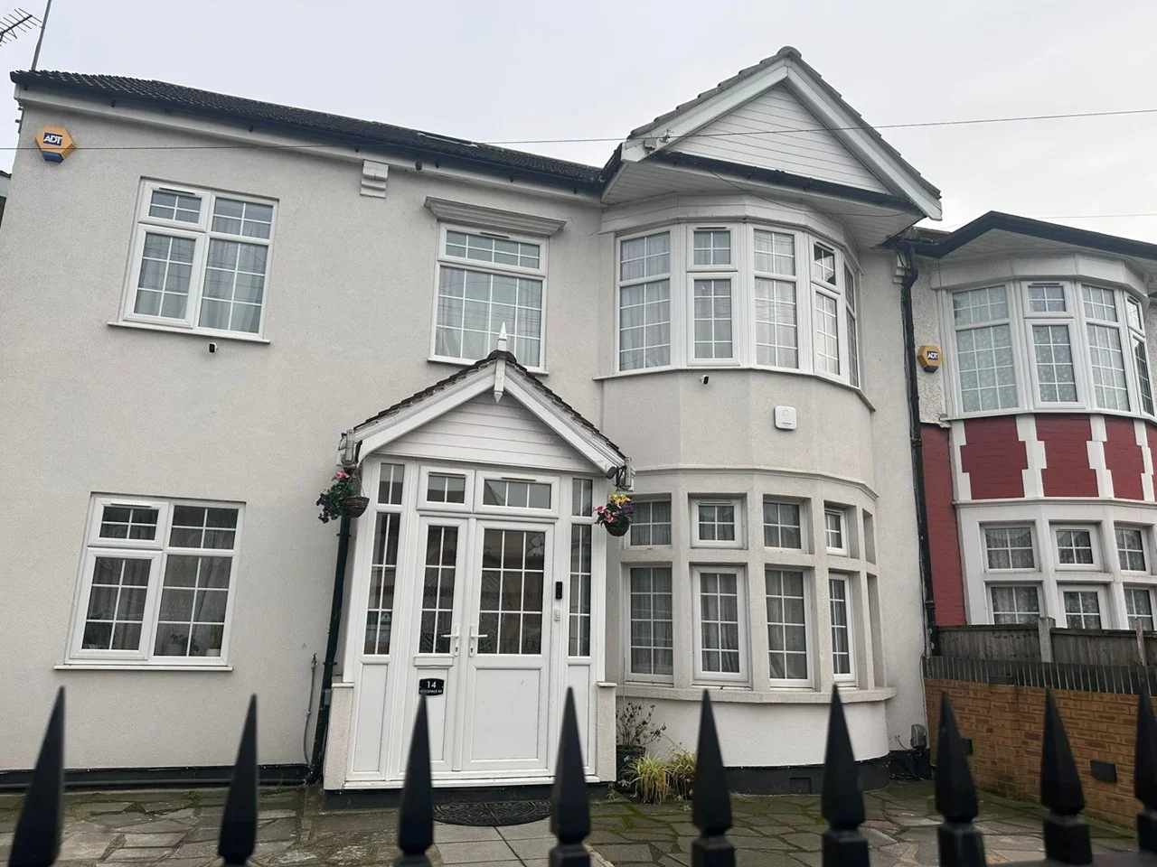 Room Fencepiece Road in Greater London