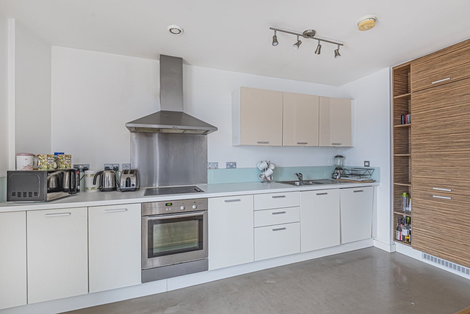 Flat Annandale Road in Greater London