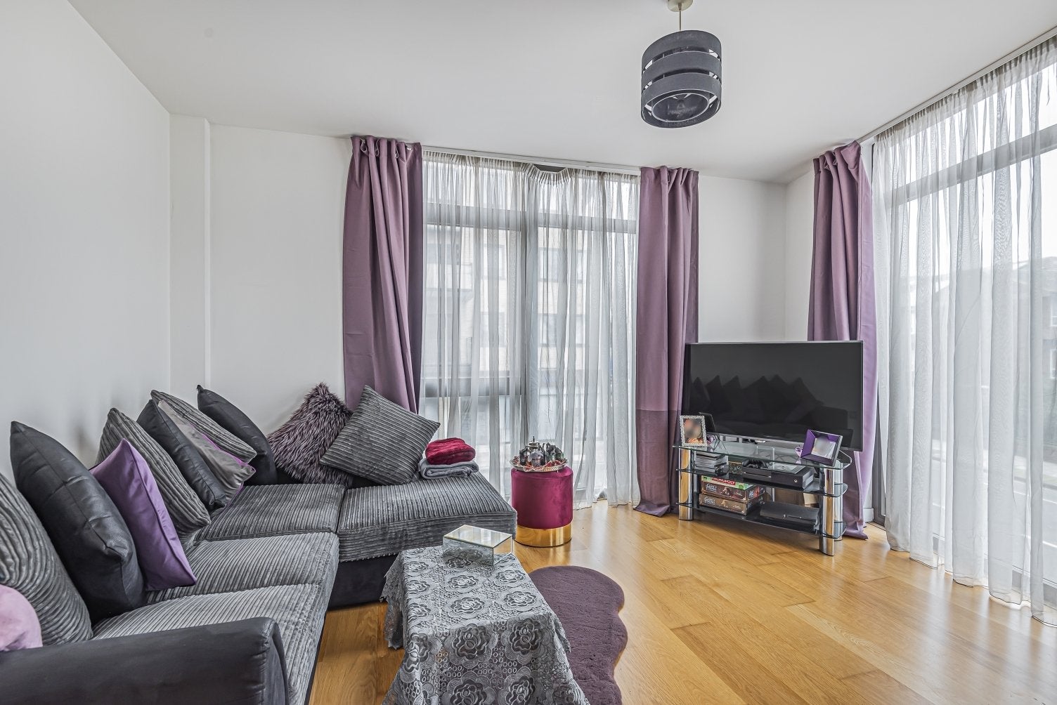 Flat Annandale Road in Greater London