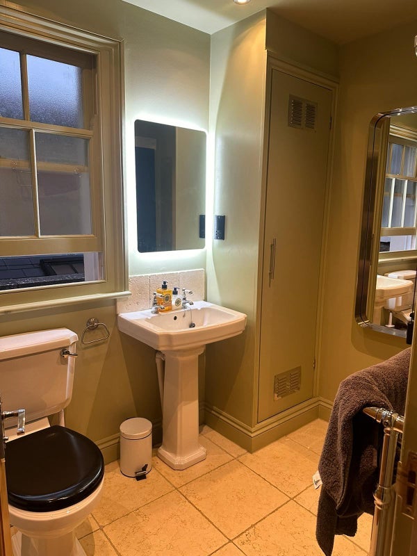 Room Antill Road in Greater London