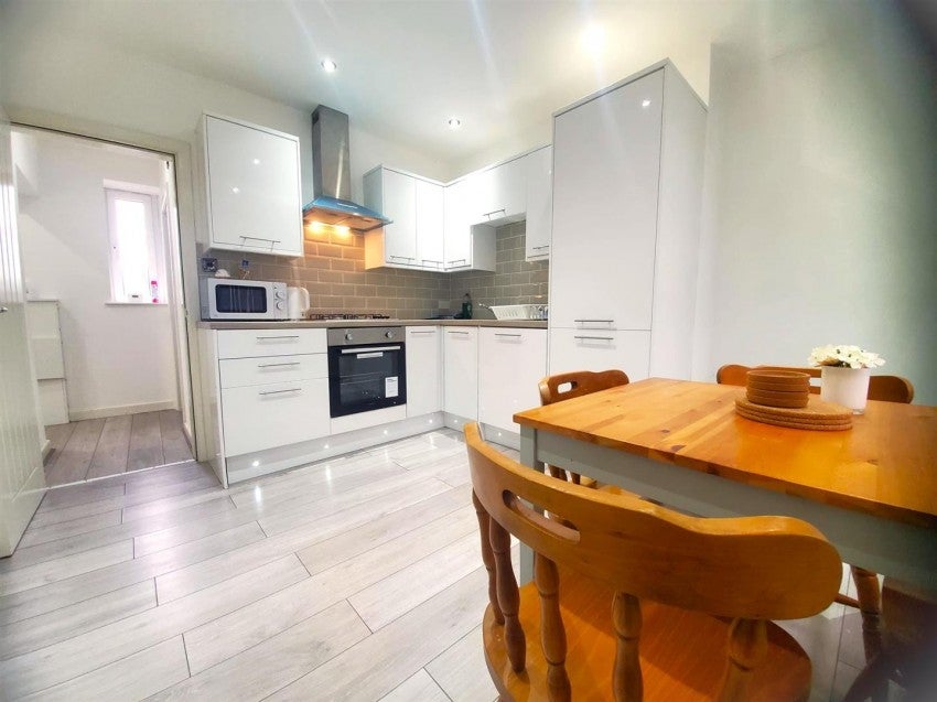 Flat Penistone Road in Kirklees