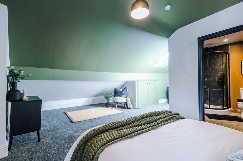 Room Nursery Mount in Leeds