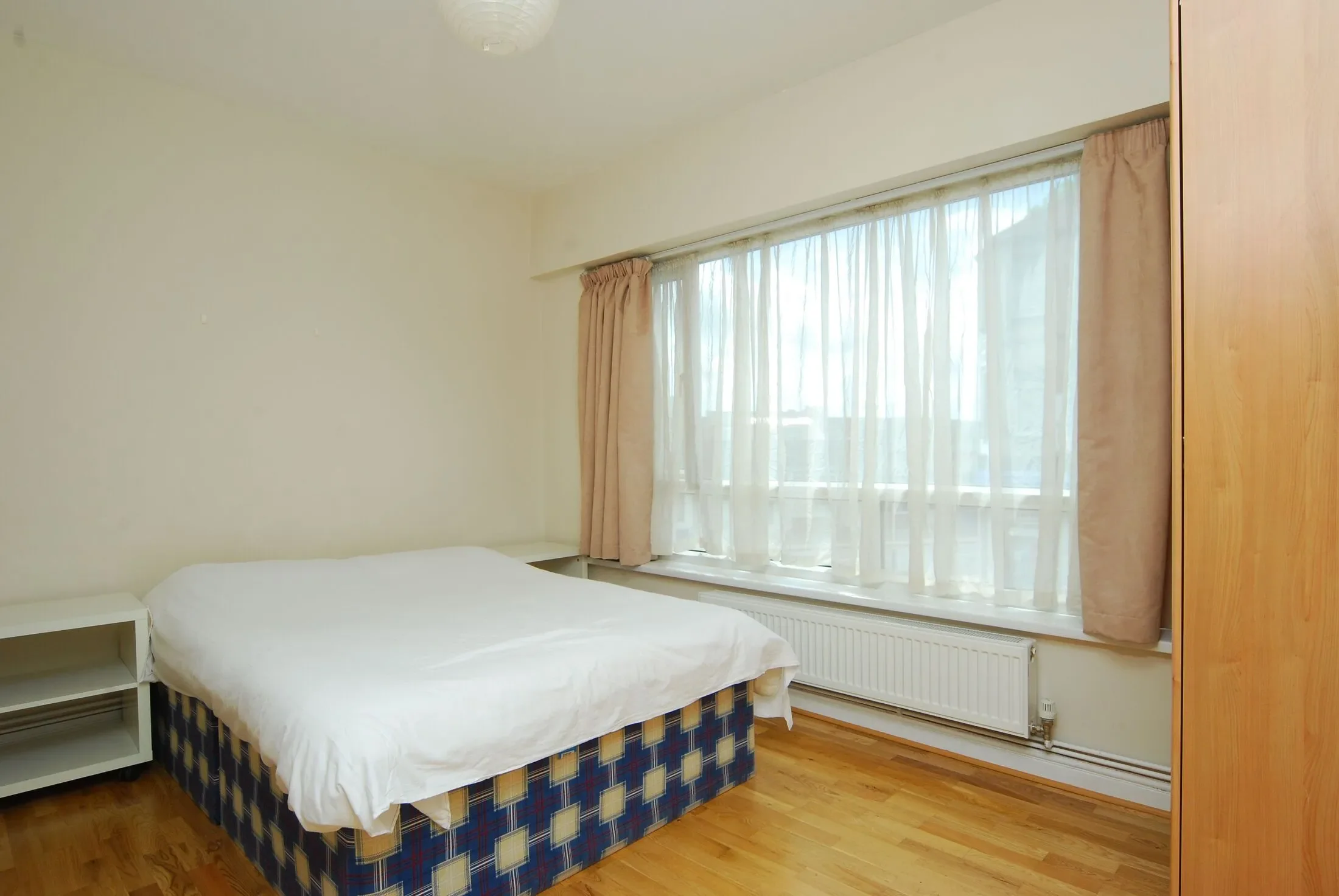 Flat Argyle Road in Greater London