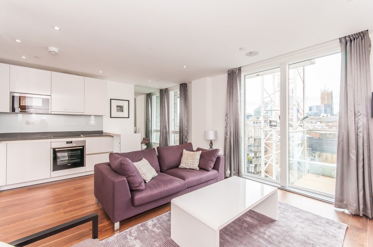 Flat Leonard Street in Greater London