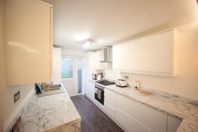 Flat Newton Close in Slough