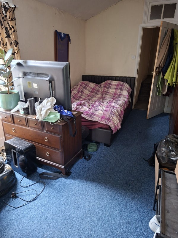 Room Beck Road in Greater London