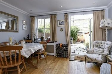 House Trott Street in Greater London