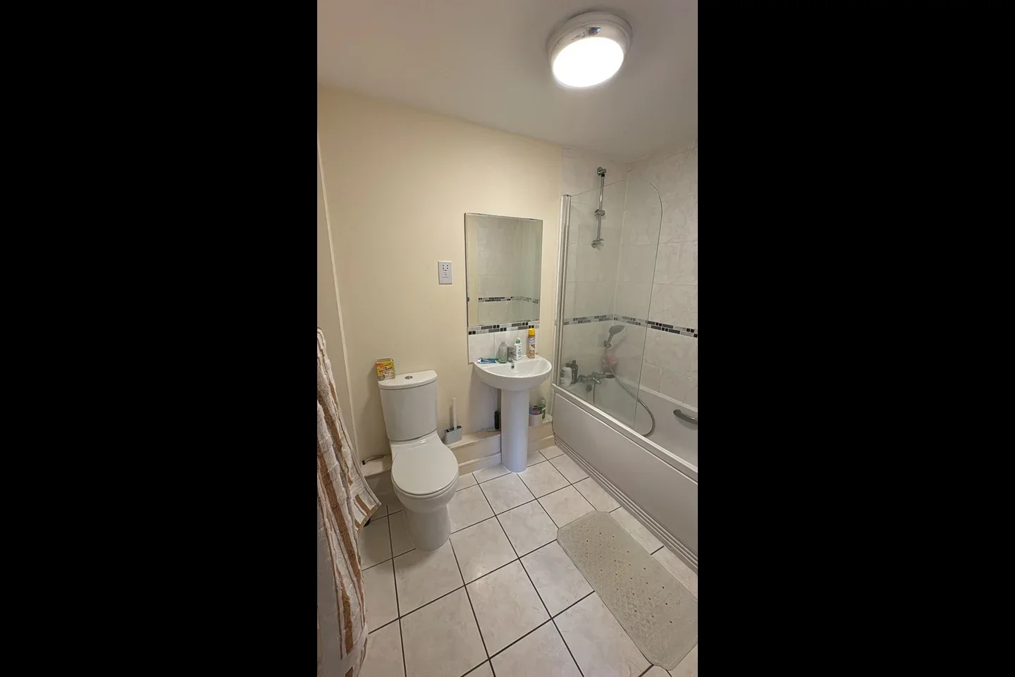 Room Schoolgate Drive in Greater London