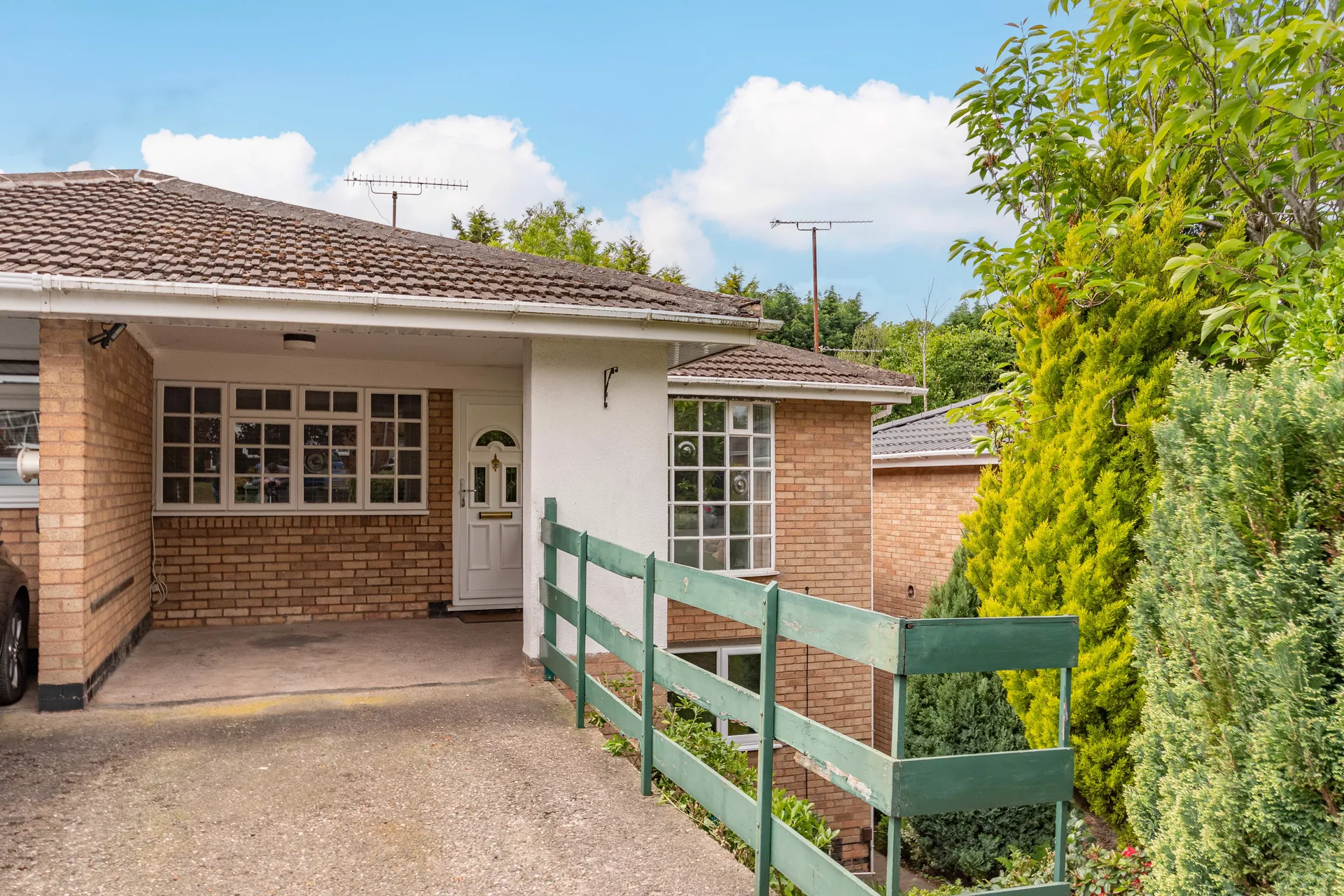 House Brockmoor Close in Stourbridge