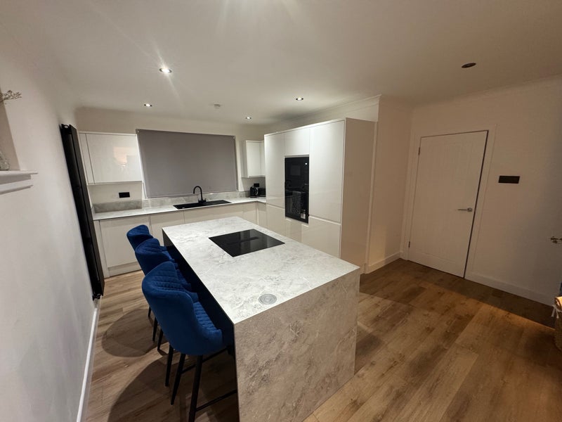 Room Cleveden Place in Glasgow