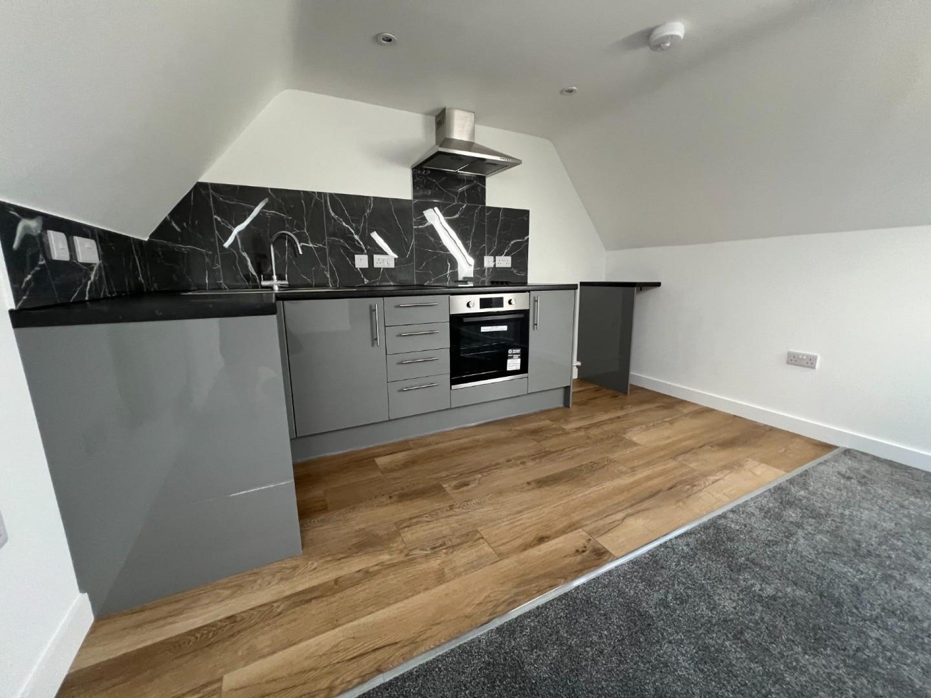 Flat Butterworth Street in Swindon
