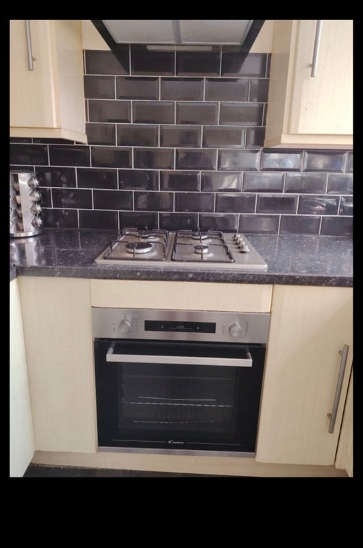 Room Wortley Avenue in Salford