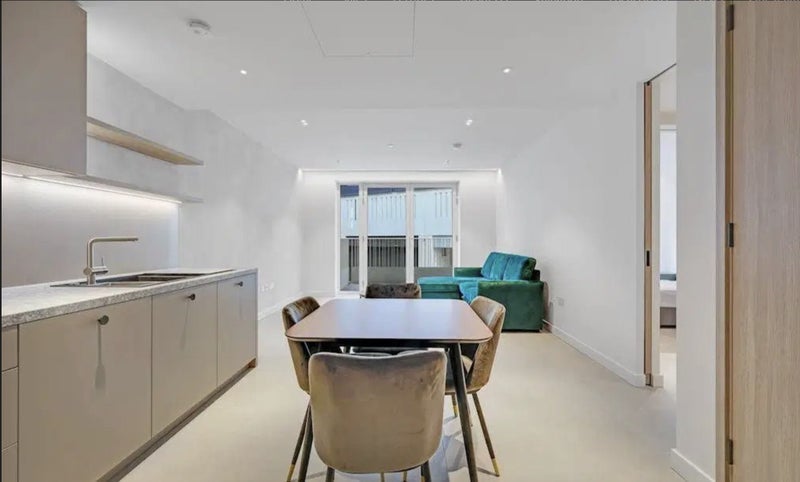 Flat Lewis Cubitt Walk in Greater London