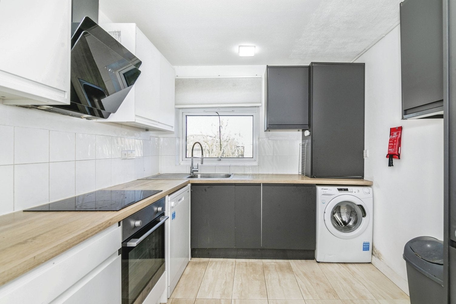 Flat Hannah Mary Way in Greater London