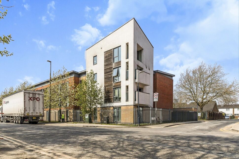 Flat Ordsall Lane in Salford