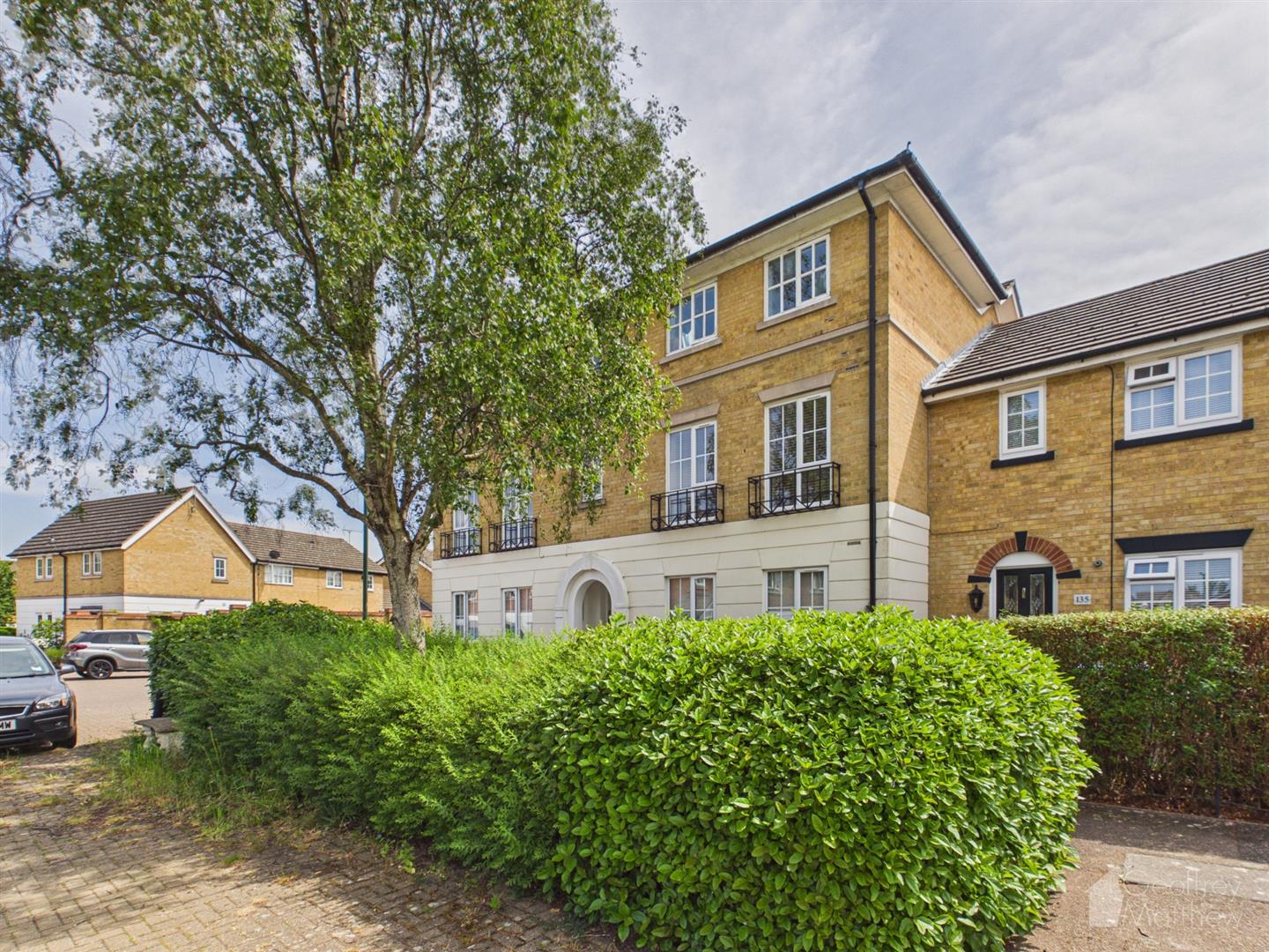 Flat Hadley Grange in Harlow