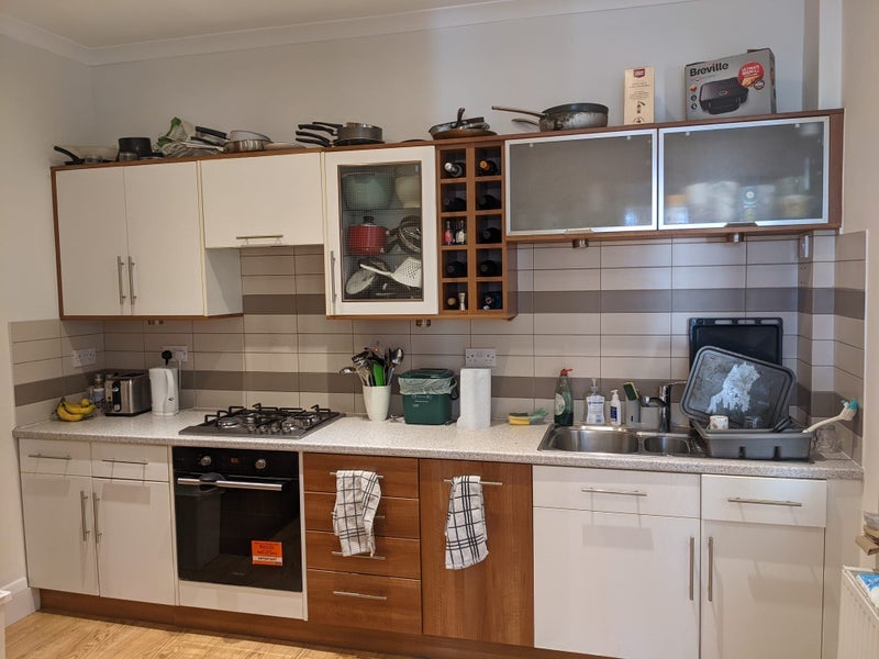 Room Rothschild Road in Greater London