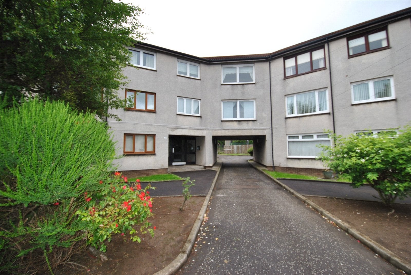 House Fochabers Drive in Glasgow