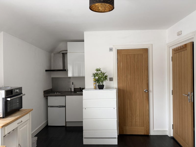 Room Steers Mead in Greater London
