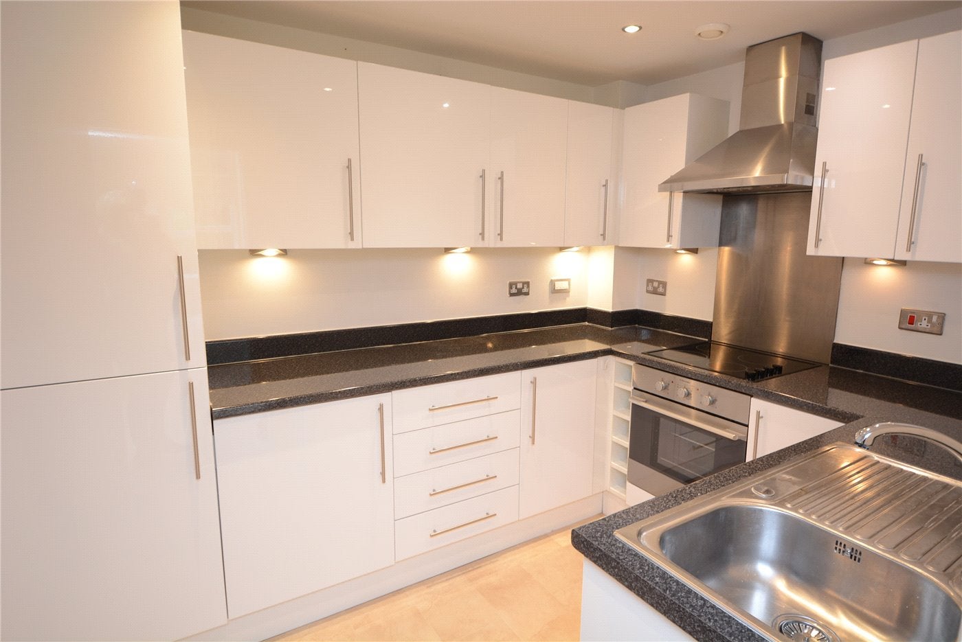 Flat Kingsmead Road South in Oxton